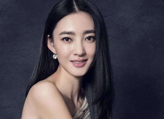 娱乐圈最浪的女明星,揭秘她的璀璨与争议