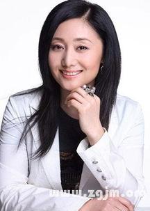 黄笑嬿个人资料,才华横溢的影视新星，多面发展的演艺人生