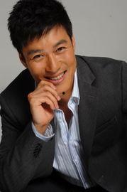 演员孙玮,光影交织，演绎人生百态